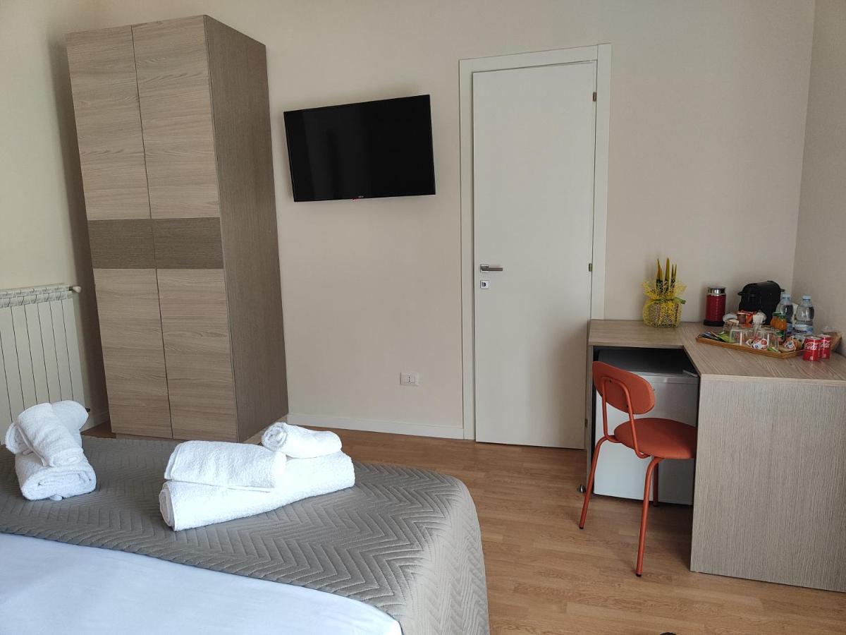 B&B Libra Rooms & Suite Salerno Exterior foto